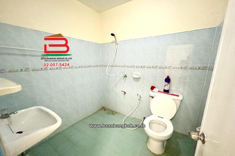 ทาวน์เฮาส์ ศุภลักษณ์ ลําลูกกา-คลอง 7 เนื้อที่ 16 ตร.ว (ซอยเทศบาล, ใกล้ตลาดชัชวาล คลอง 7) ตำบลลำลูกกา อำเภอลำลูกกา ปทุมธานี 12