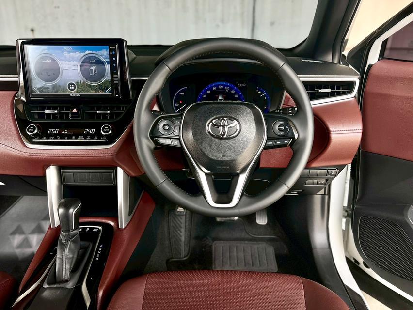 Toyota Cross 1.8HV Premium เกียร์ออโต้ ปี2020  8