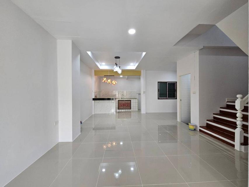 ขาย ทาวน์โฮม รีโนเวทใหม่ทั้งหลังพร้อมอยู่ หมู่บ้านพนาสนธิ์วิลล่า10 เฉลิมพระเกียรติ48 96 ตรม. 20.1 ตร.วา