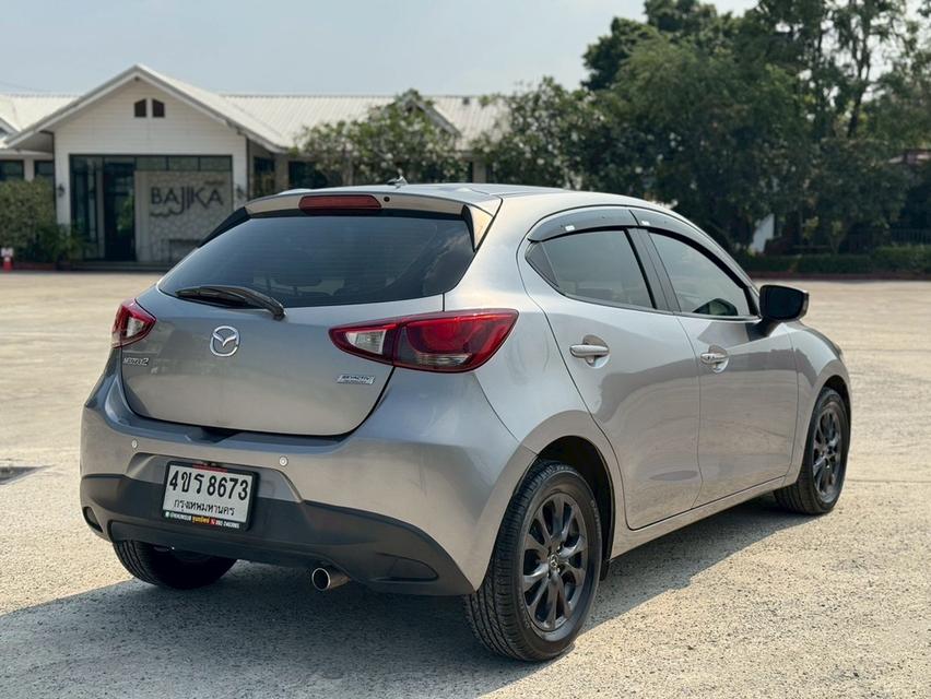 Mazda2 1.3 Hight Plus Top ปี2016 AT สีเทา รูปย่อยที่ 4