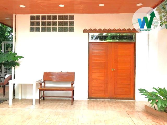 บ้านเช่า ตึกใหม่ ทันสมัย สภาพดีมาก ใหม่เอี่ยม 128 ตร.ม. 2 ห้องนอน 1 ห้องน้ำ 3 แอร์ ใกล้โรงเรียนนานาชาติฮาร์โรว์ 2