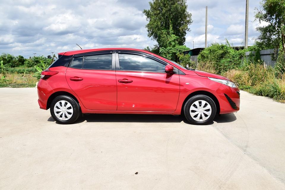 ขับดีมาก ฟรีดาวน์ TOYOTA YARIS 1.2J เกียร์ออโต้ เบาะหนังจอ ทัสกรีน ABS USB AIRBAG รีโมท กล้องถอยหลังครบ ประหยัดน้ำมันพร้อมเดินทางไกล โทร0957401229 รูปที่ 4