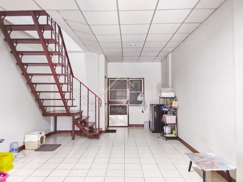 ทาวน์เฮ้าส์ 2 ชั้น หมู่บ้าน กฤษณา สามโคก ปทุมธานี 2