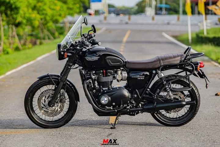 ขาย Triumph Bonneville T120 สีดำ 4