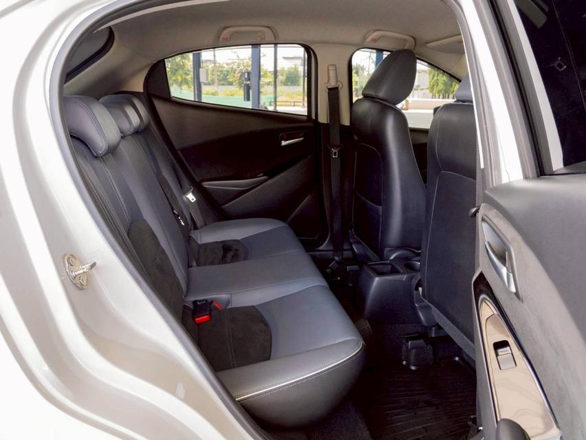 Mazda 2 1.3 S Leather ปีจด 2020 ประกันเครื่องเกียร์หลังการขาย3ปี 14