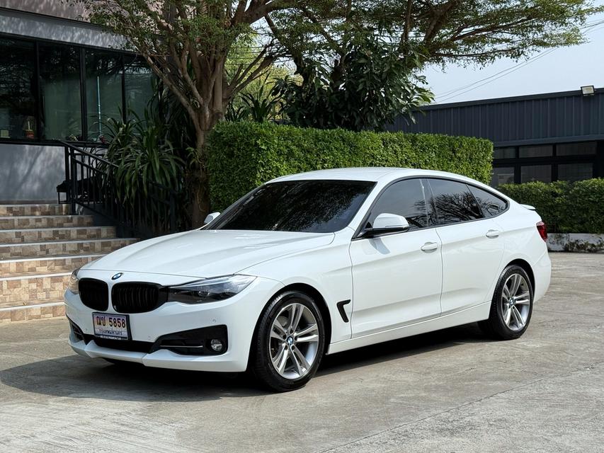 2020 BMW 320D GT SPORTLINE รถมือเดียวออกป้ายแดง รถวิ่งน้อย ไม่มีอุบัติเหตุ วารันตียังเหลืออีกนานครับ 4