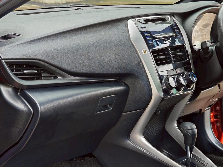2018 TOYOTA YARIS 1.2 J  11