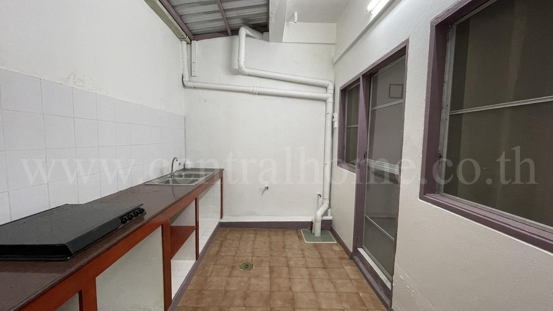 ทาวน์เฮ้าส์ 2 ชั้น ลาดพร้าว 101 ใกล้ MRT สถานีลาดพร้าว 101 พร้อมอยู่ 5