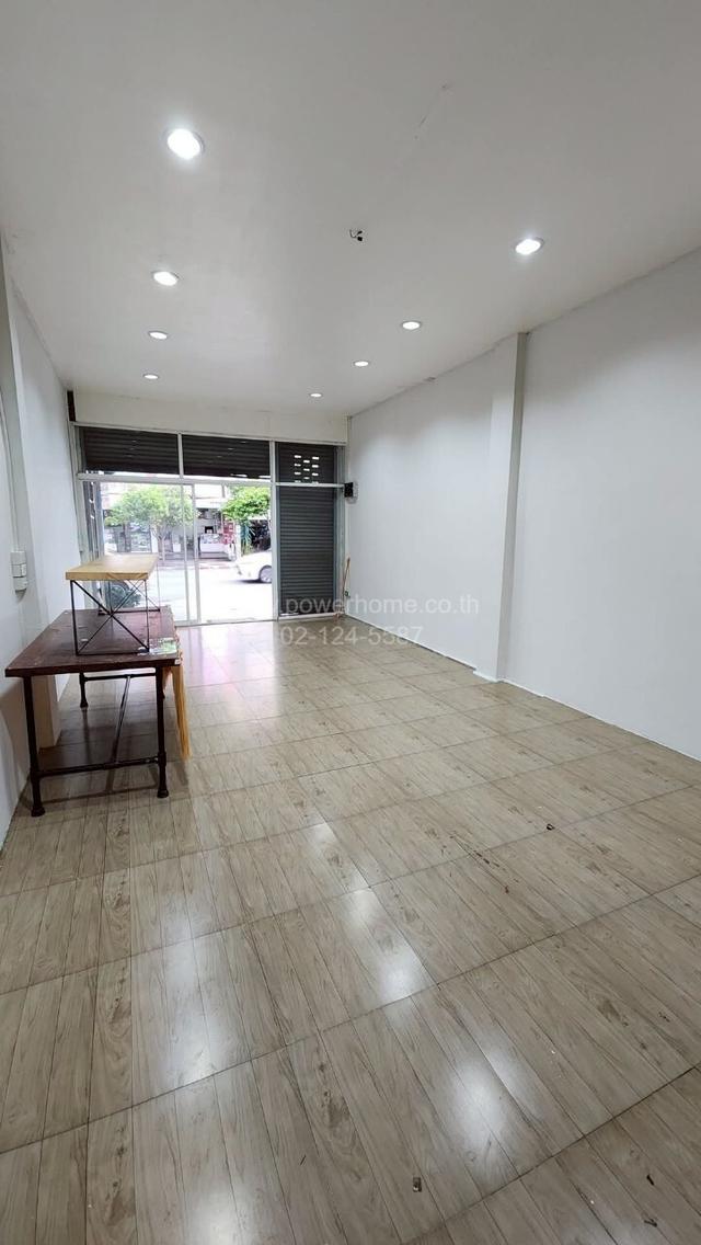 อาคารพาณิชย์ 4 ชั้น ซอย 28 โชคชัย 4 ถนนโชคชัย 4 – ลาดพร้าว แขวงลาดพร้าว เขตบางกะปิ กรุงเทพมหานคร 6