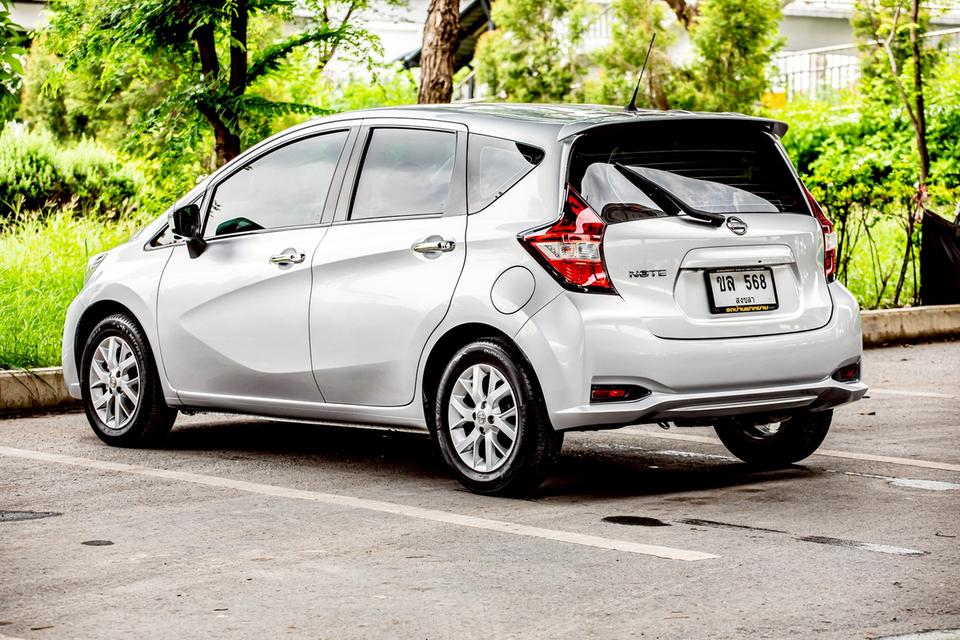 Nissan Note 1.2V ปี 2017 สีเทา สวยสภาพดี 6