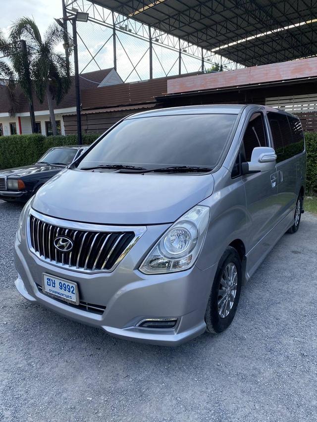 ขาย Hyundai H1 2 5 Deluxe ปี17