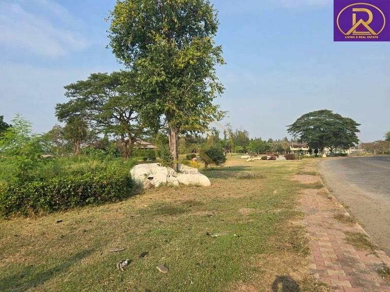 ที่ดินแปลงสวย ขายถูก 1 ไร่ 16 ตร.ว. ในโครงการสนามกอล์ฟ บางปะกง ริเวอร์ไซค์ (Bangpakong Riverside Country Club) บ้านโพธิ์ 8