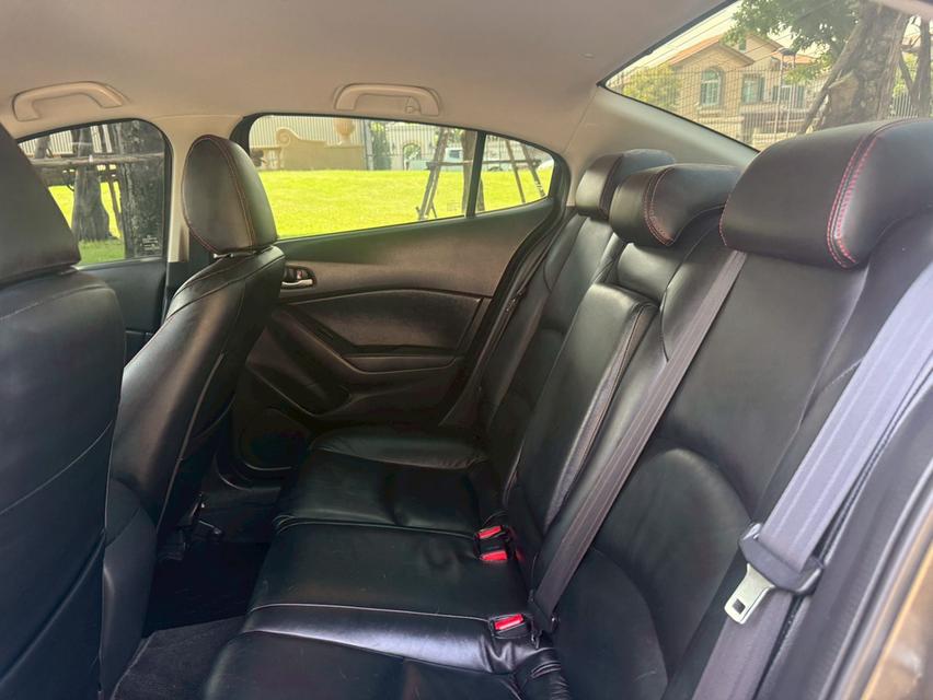 MAZDA3 4DOR  ปี 2016  8