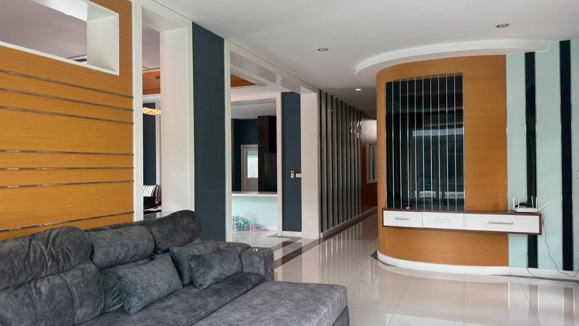 House for rent or sale with private pool at Rama 9 8