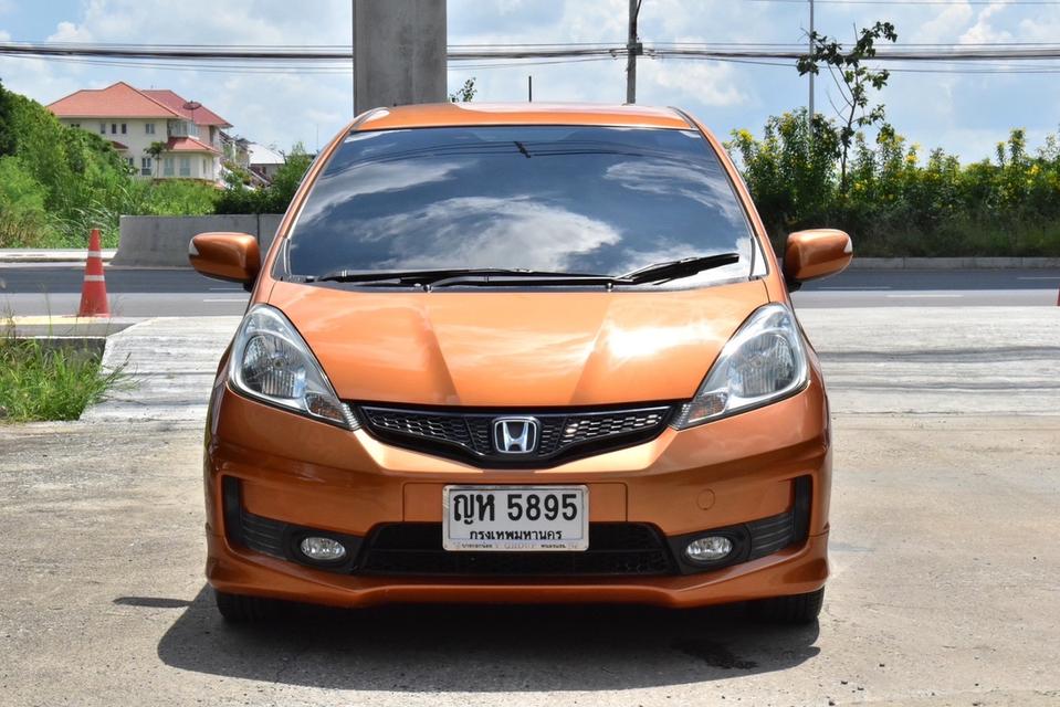 รหัสรถ PB5895 HONDA JAZZ 1.5SV 2011 เบนซิน