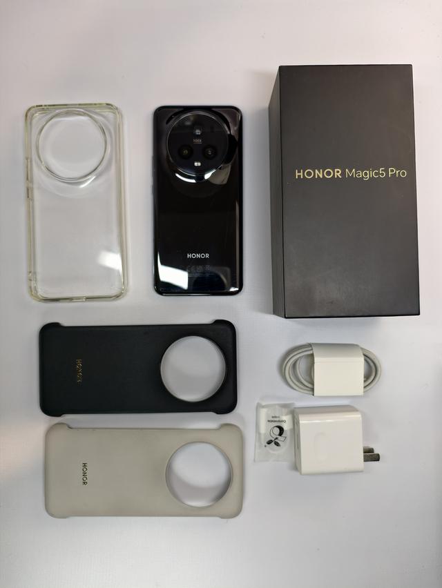 Honor magic 5 pro อุปกรณ์กล้องครบ