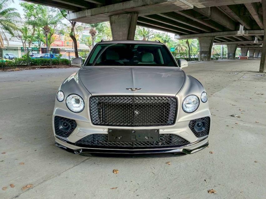 รหัสรถ PEAT53 Bentley Bentayga Hybrid (demo)