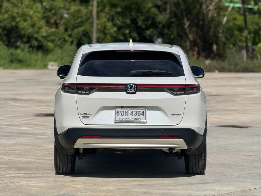 HONDA. HRV 1.5 e:HEV EL ปี 2022 เลขไมล์ 23,xxx km. สีขาว ออโต้