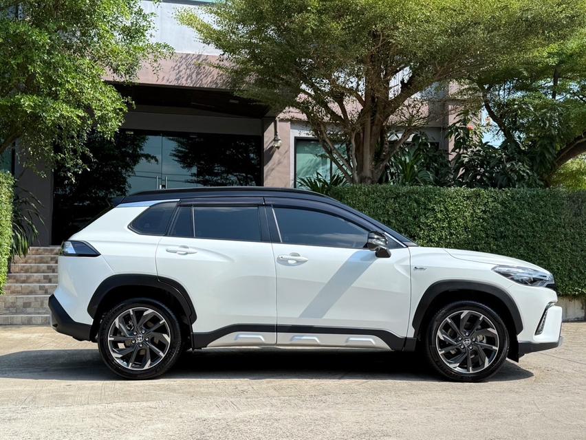 2025 TOYOTA CROSS EHEV GR SPORT รุ่น TOP รถมือเดียวออกป้ายแดง รถวิ่งน้อยเพียง 10,200 กม รถไม่เคยมีอุบัติเหตุครับ รูปที่ 2