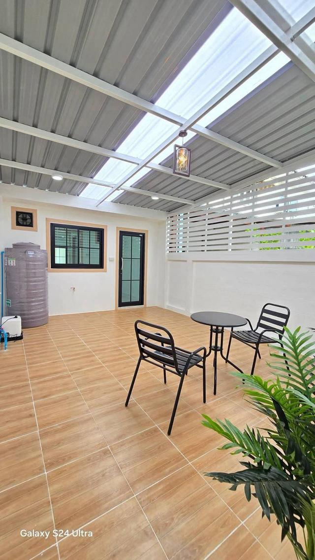 หมู่บ้านสิรารมย์ บ้านกล้วย-ไทรน้อย บางบัวทอง ทาวน์เฮาส์ 2 ชั้น ตกแต่งใหม่พร้อมอยู่  โครงการของแลนด์&เฮ้าส์ 10
