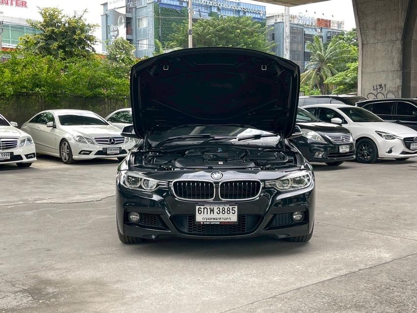 รหัสรถ WRT3885 BMW 330e Limousine M Sport LCI ปี 2017 18