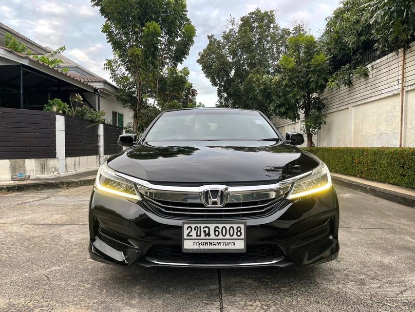 2018 HONDA ACCORD 2.0E auto bookครบ กุญแจครบ 19