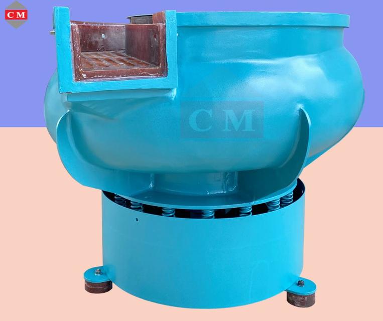 เครื่องขัดผิวโลหะแบบเขย่า (มีสะพานแยกชิ้นงาน) (Vibratory finishing machine with Separator)  