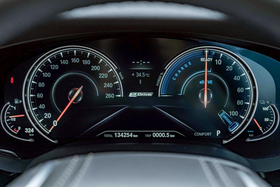 รหัสรถ NP1738 รุ่นรถ : BMW 530e Luxury 2.0ปีรถ : 2019 รูปที่ 14