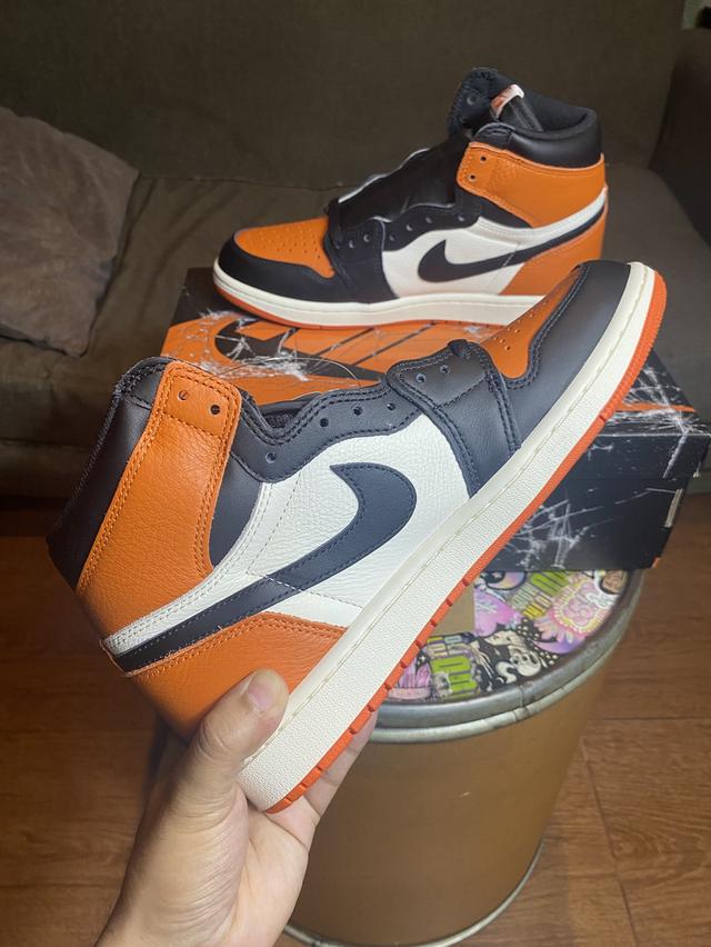 AIR JORDAN1 RETRO HIGH OGSHATTERED BLACKBOARD