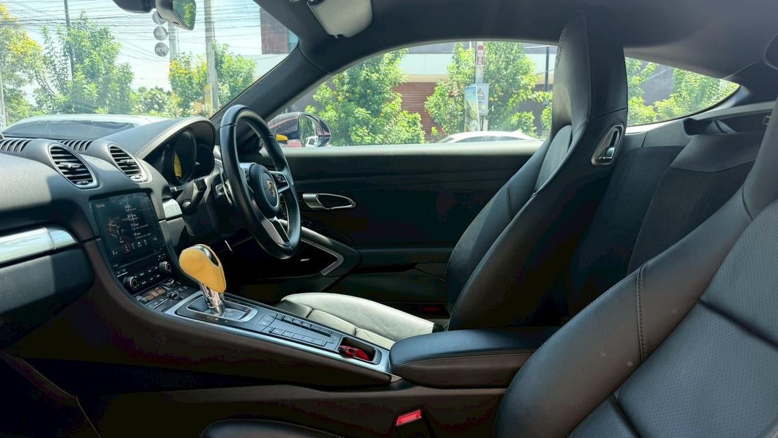 💖 PORSCHE 718 CAYMAN 2.0 Turbo 2018 💖 สีดำดุดัน WRAP ชมพูสุดคิวท์ 🖤🎀 แต่งหล่อจัดเต็ม พร้อมซิ่ง! รูปที่ 11