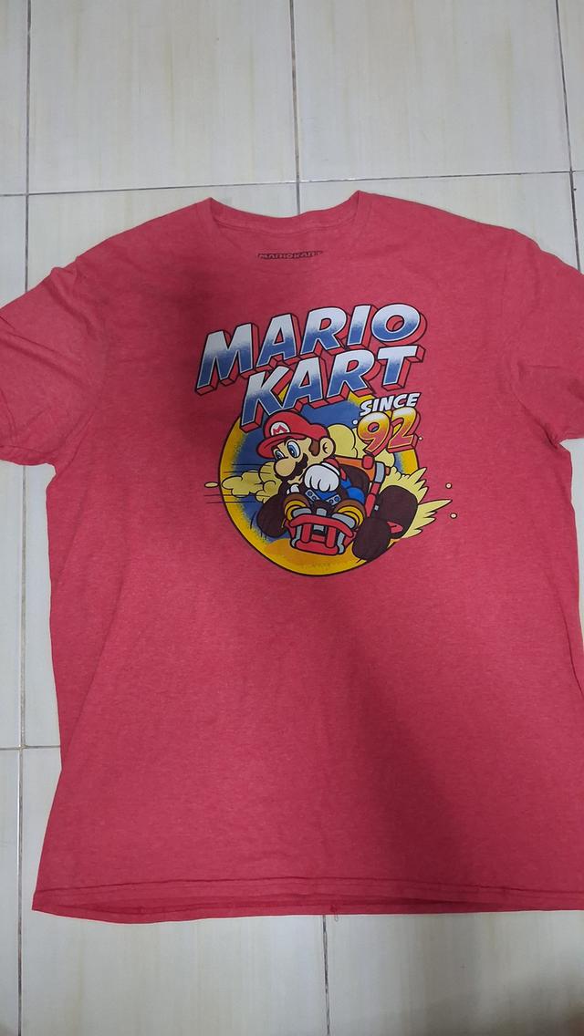 เสื้อยืดวินเทจมือสอง สีแดง Mario Kart Since 92 Men’s Tee Red Soft Gamer Retro T-Shirt Size Large มือสองสภาพดี ลายสกรีนสวยสไตล์การ์ตูน ทรงสวย