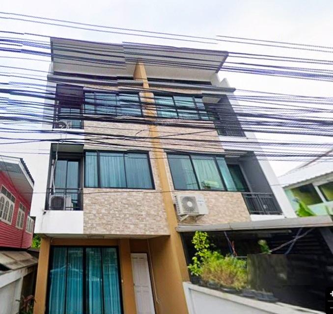 MRT ศรีอุดม 2.3กม.เฉลิมพระเกียรติ ร.9 8-16 4นอน ให้เช่าคฤหาสน์แนวตั้ง 3 ชั้น 19ตร.วา. 230ตร.ม. 3 น้ำ ตลาดนัมเบอร์วัน ราม
