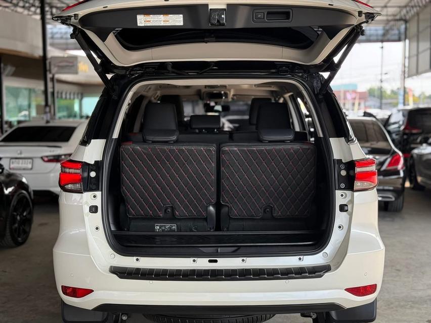 Toyota Fortuner 2.4Commander ปี22 รูปที่ 17
