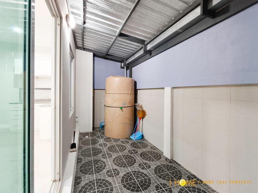 ทาวน์โฮม 2 ชั้น ราคาถูกที่สุด! เพียง 1.9 ล้าน จอดรถได้ 2 คัน ใกล้ ม.แม่โจ้ Best Value Townhome for Sale - 3 Beds 2 Baths, Near Maejo University 3