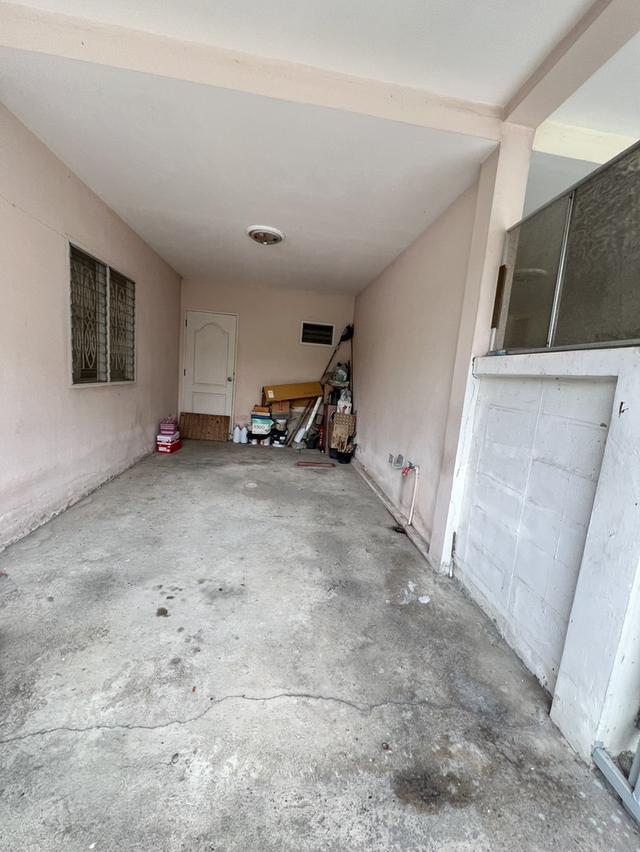 บ้านทาวน์โฮมหลังริม 2 ชั้น หมู่บ้านลดาสิริ บ้านกล้วยไทรน้อย 4