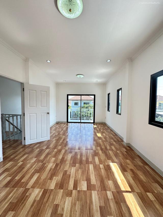 เต็มสิริ 1 มิตรไมตรี 12 16