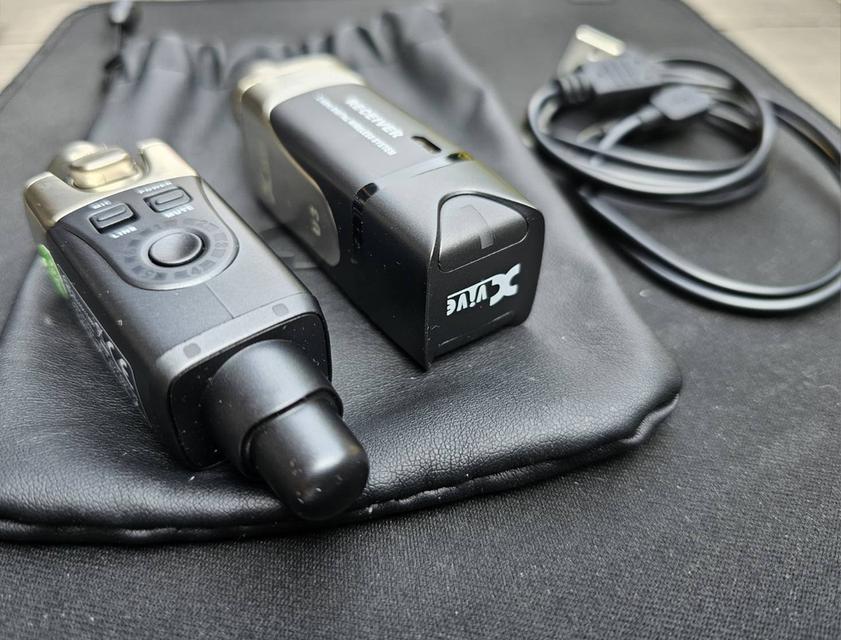 ไวเลสไมโครโฟน XVIVE U3 Wireless Microphone System xx ขายแล้ว xx 2