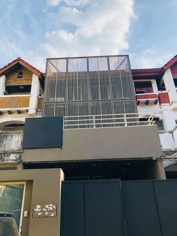 รหัสC6931 ให้เช่าโฮมออฟฟิศ 3ชั้น ตกแต่งสไตล์ LOFT ถนนพระราม9 ซอย19 ใกล้ทองหล่อ เอกมัย 1