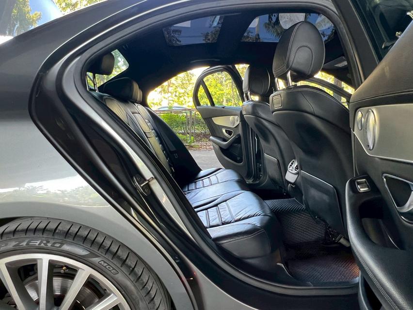 ลดล้างสต๊อก!! Mercedes-Benz C350e Plug-in Hybrid W205 AMD Dynamic AT ปี 2018 17