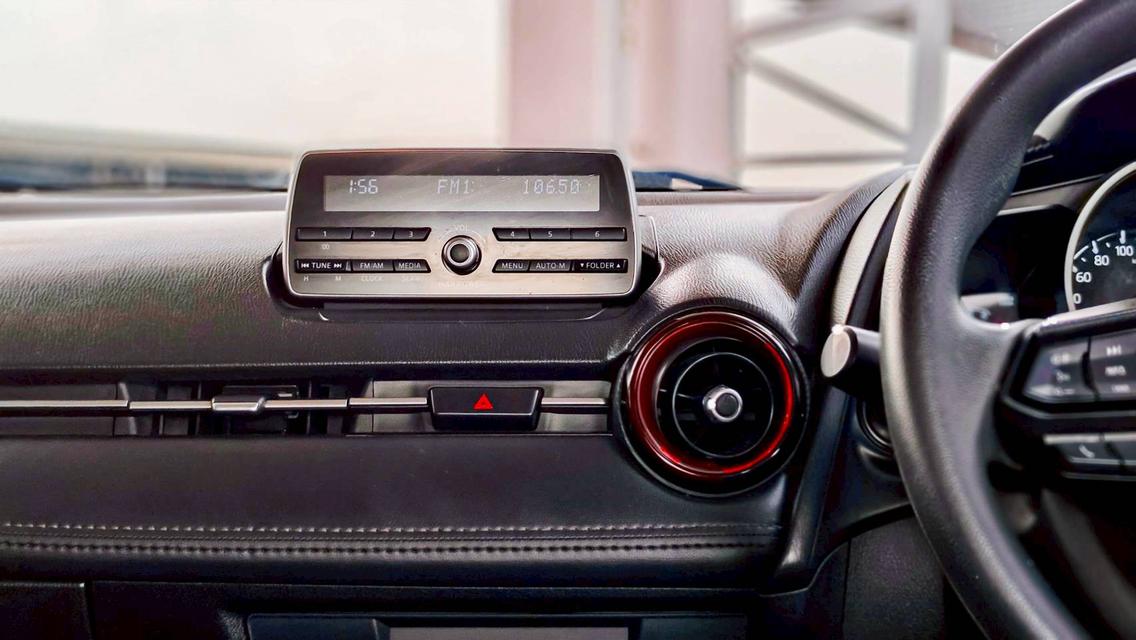 Mazda cx3 2.0E Skyactiv-g ปี18 10