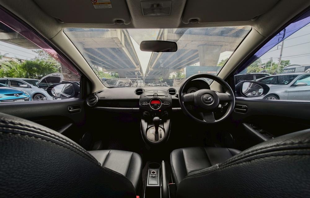 Mazda-2 1.5 Hatchback Auto ปี 2011