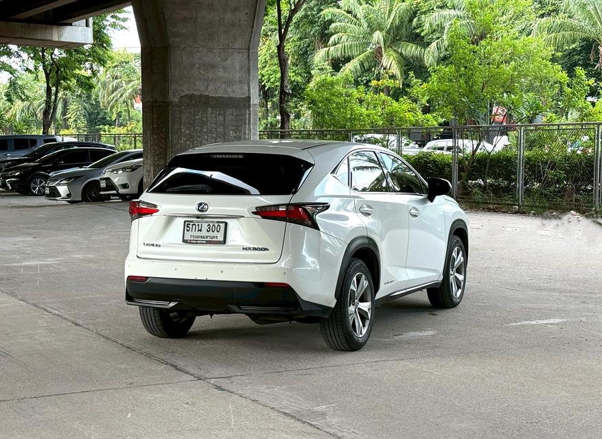 2016 Lexus NX300h 2.5 Luxury รับประกันแบตไฮบริด รูปที่ 2