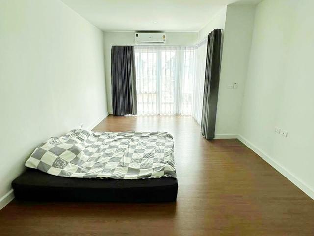 ทาวน์โฮม 3 ชั้น สะพานปทุม2 ศรีสมาน-ติวานนท์ ให้เช่า ฟังก์ชัน 3นอน 3น้ำ ใกล้ 19 ตร.ว. โรบินสัน ศรีสมาน 1 กม.ใกล้อิมแพ็ค เ 3