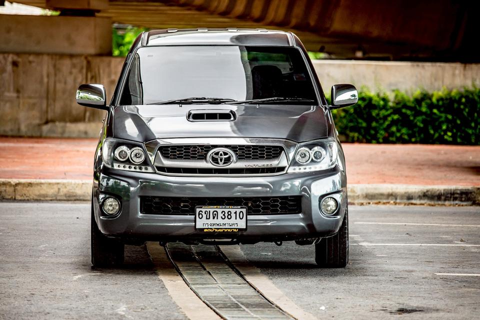 Toyota Vigo Double Cab 4 ประตู 2.5E ดีเซล ปี 2010 สีเทา
