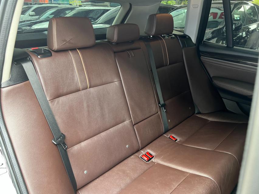 รหัสรถ NP551 ✨ คัดพิเศษ BMW X3 xDrive20d Highline 2015 รูปที่ 8