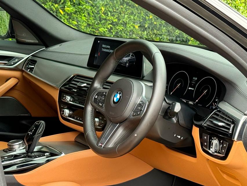 2019 BMW 530e MSPORT รถมือเดียวออกป้ายแดง รถวิ่งน้อยเพียง 90,000 กม รถเข้าศูนย์ทุกระยะ ไม่เคยมีอุบัติเหตุครับ 10