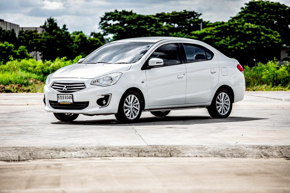 Mitsubishi Attrage 1.2 GLS ปุ่มสตาท์ สีขาว เกียร์ออโต้ ปี 2014 11