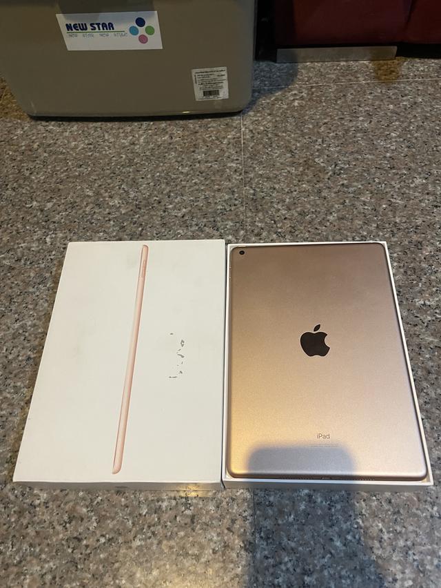 ขายiPadGen8สีRose Gold32กิ๊กสูนTrueมีกล่องไร้รอยตกสภาพนี้หายากมากๆใช้งานดีทุกๆฟังชั้นถูกๆ