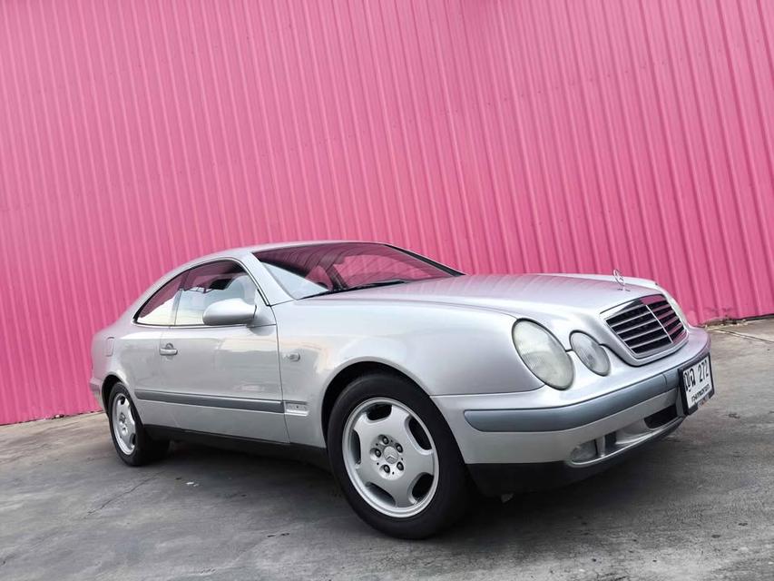 Mercedes-Benz CLK-Class ปี 2002  2