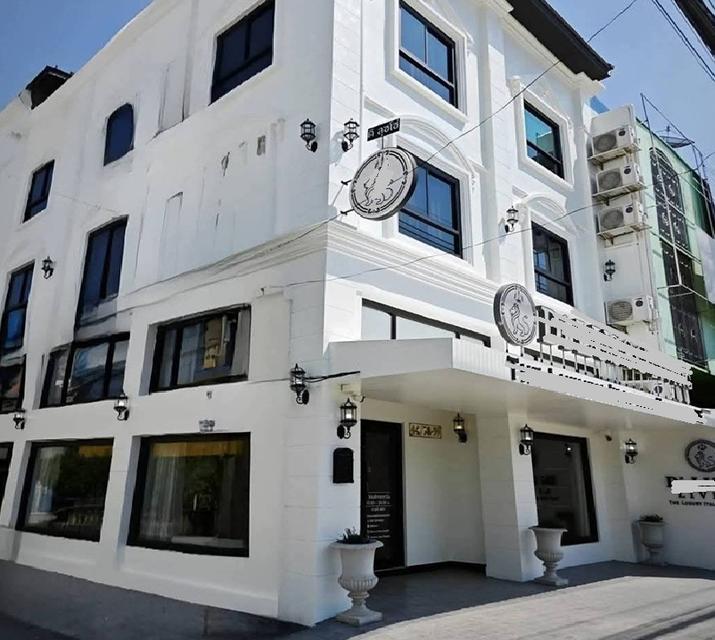 ให้เช่าอาคาร / อาคารสำนักงาน / โชว์รูม 3 ชั้น / พื้นที่อาคาร 900 ตารางเมตร ตกแต่งแล้ว / ริมถนนงามวงศ์วาน 2